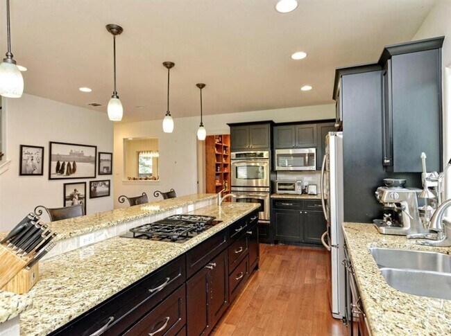 Foto del edificio - 404 Brookhaven Trail