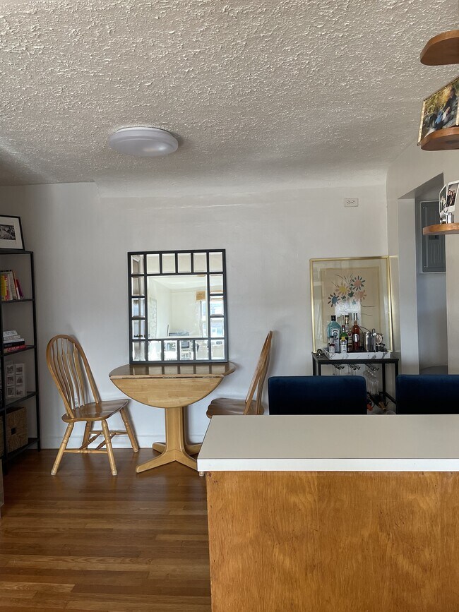 Foto del edificio - 14 Commonwealth Ct