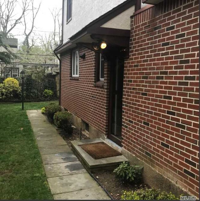 Foto del edificio - 82 Garden St