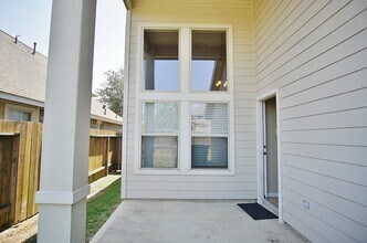 Building Photo - 26834 Henson Falls Dr