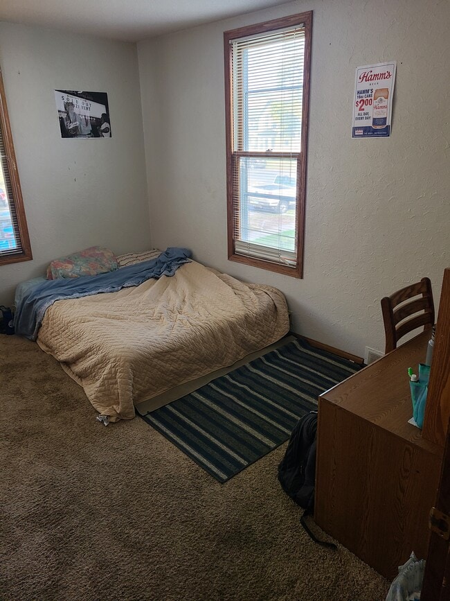 Lower bed 1a - 1328 State St