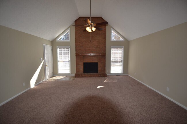 Building Photo - 1501 Sundale Dr