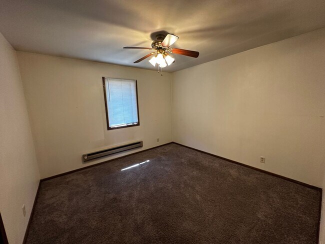 Foto del edificio - 5165 Cheney Dr