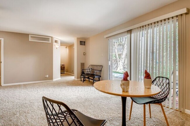 Foto del edificio - 480 S Marion Pkwy
