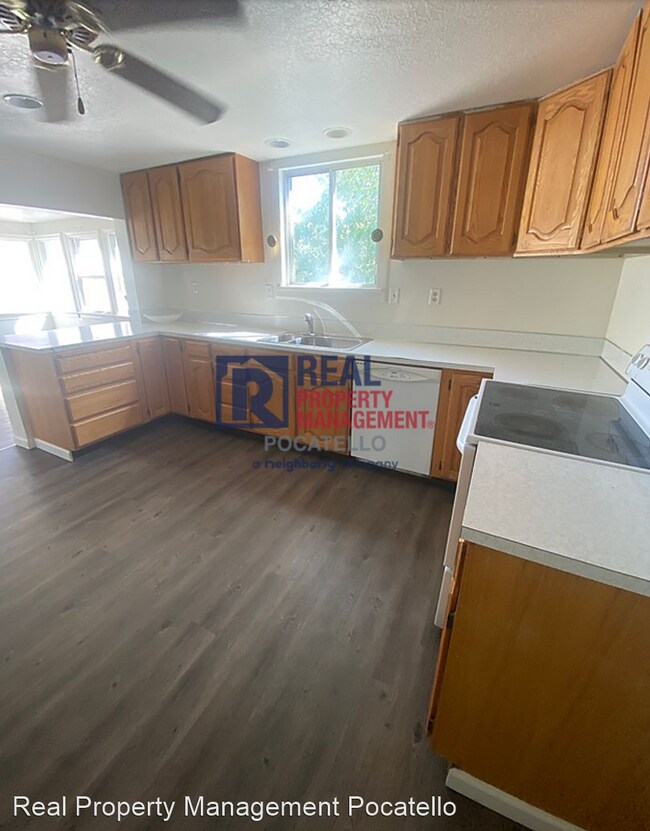 Foto del edificio - 3 br, 1 bath House - 618 S. Arthur Ave.