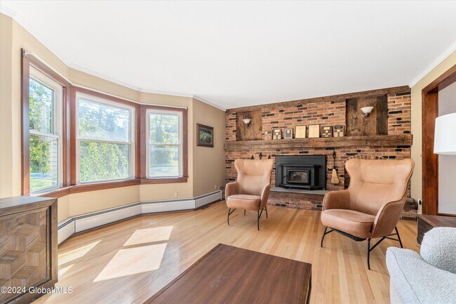 Foto del edificio - 437 N Rd