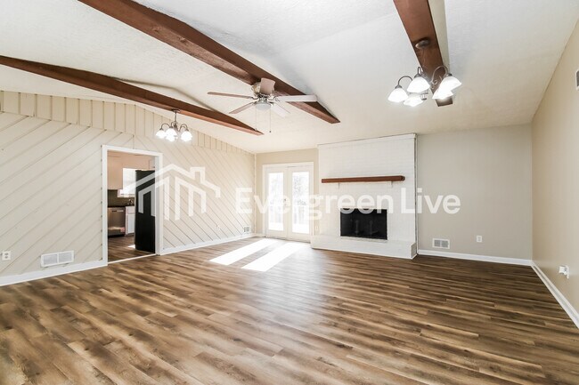 Building Photo - 104 Longstreet Cir