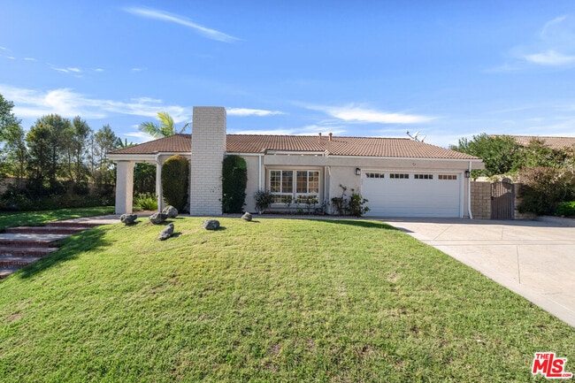 Foto del edificio - 10945 Cozycroft Ave