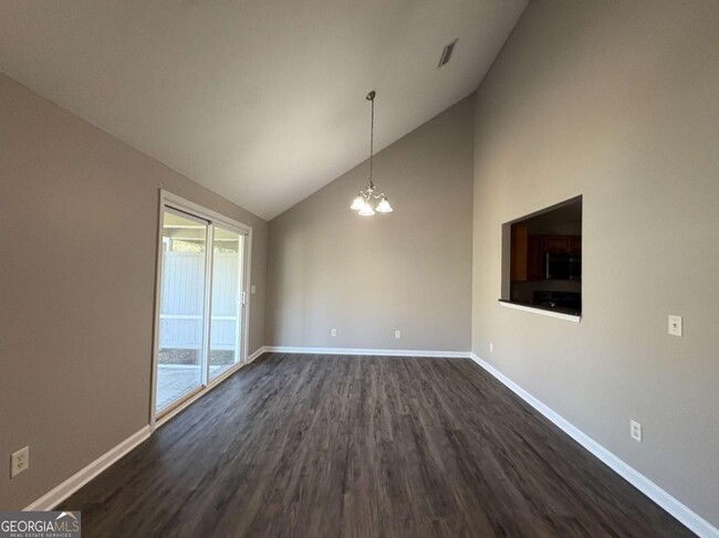 Foto del edificio - 311 Gary Cir