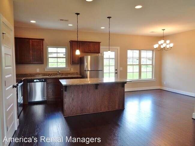 Building Photo - 3 br, 2.5 bath House - 4361 Ridgemont Circle