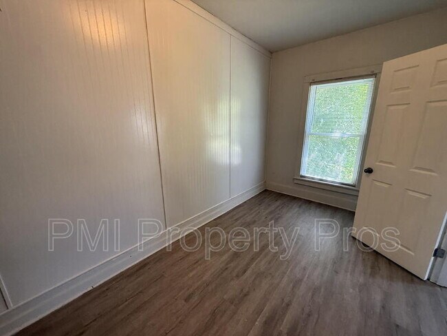 Building Photo - 2439 Dr. William Finlayson St