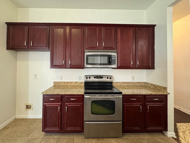 Building Photo - 44 Heron Dr