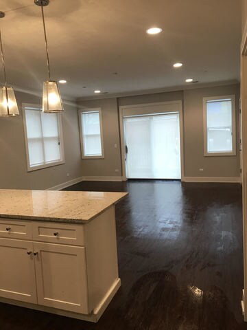 Foto del edificio - 2534 Harlem Ave