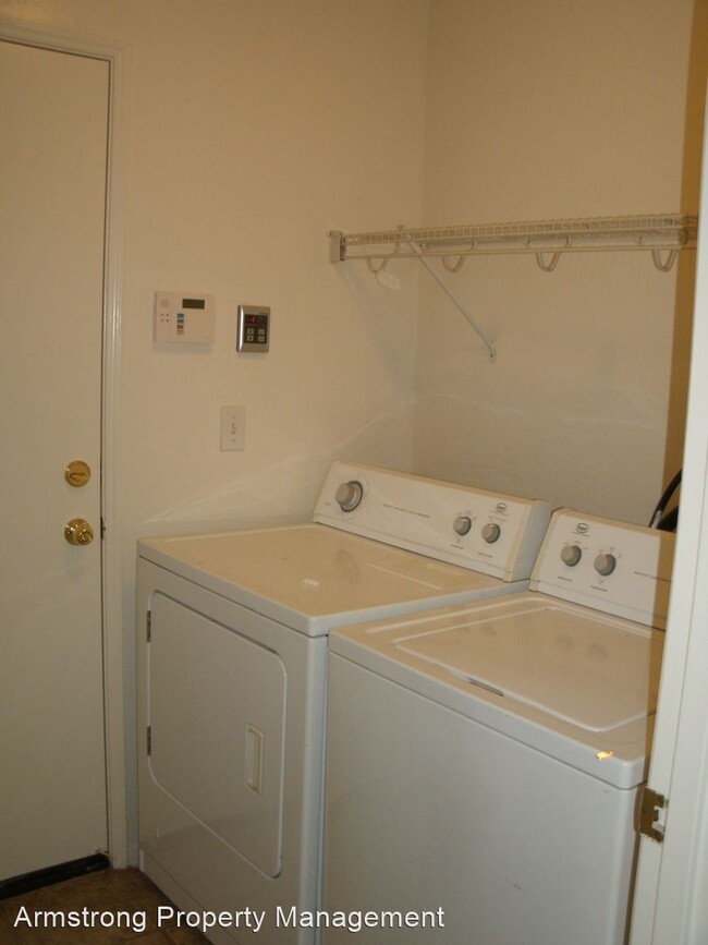 Building Photo - 3 br, 2 bath House - 2848 W. Payson Ct.