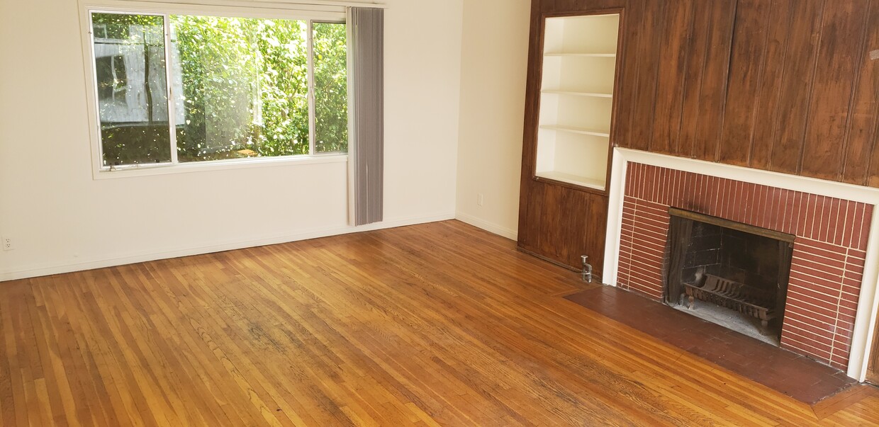 Primary Photo - 714 Levering Ave