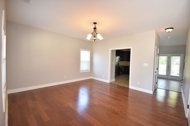 Foto del edificio - Coming Soon! 3 Bedroom and 2.5 Bath Home (No Pets)