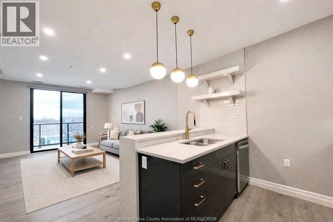 Building Photo - 531 Pelissier St