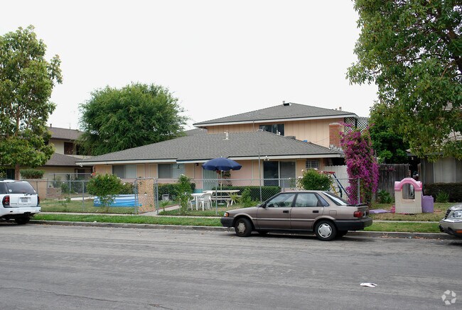 Building Photo - 12101 Laguna St