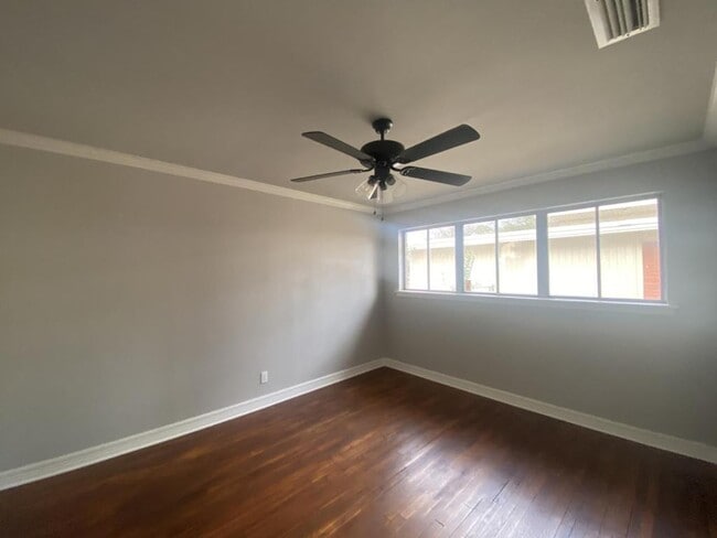 Foto del edificio - 2506 Waverly Dr