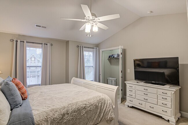 Foto del edificio - Fully Furnished 3BR/2.5BA Townhome – Private Community – Available 12/5