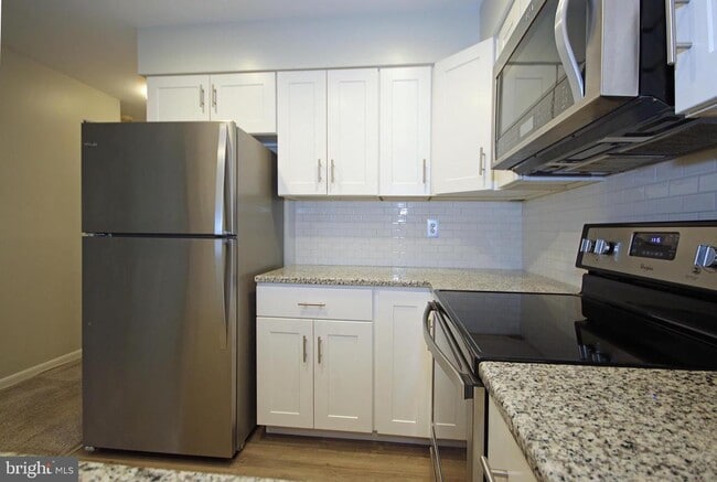 Building Photo - 3801 Ski Lodge Dr