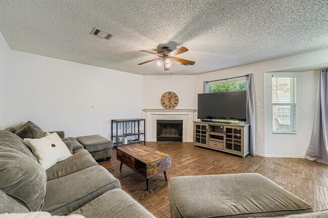 Foto del edificio - 3710 Walleye Way