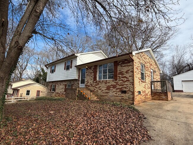 Foto del edificio - 308 Donna Ave