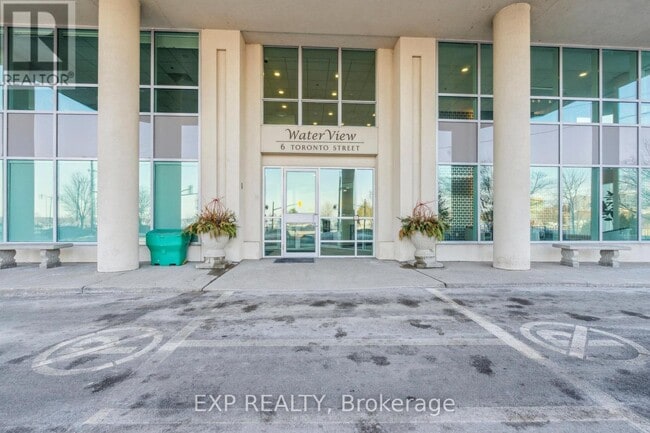 Building Photo - 6 Toronto St