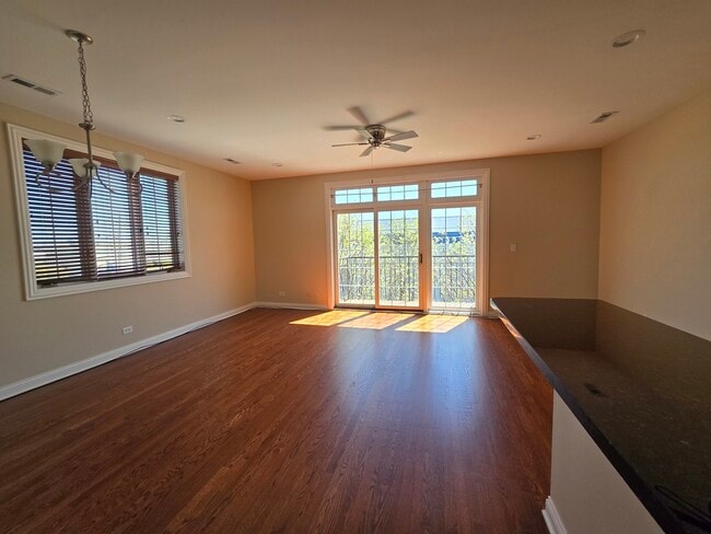 Foto del edificio - 6455 S Narragansett Ave