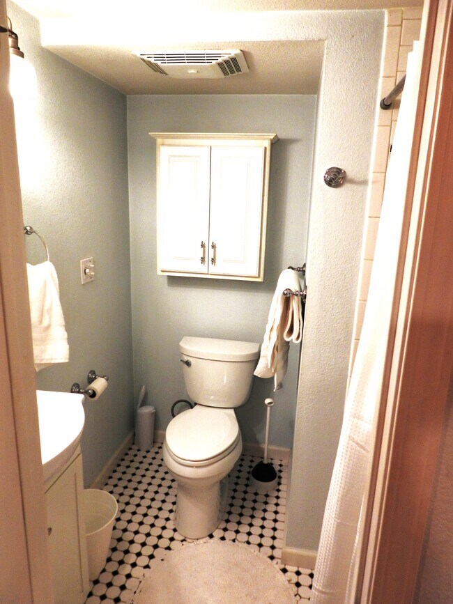 Baño privado - 1386 Page St