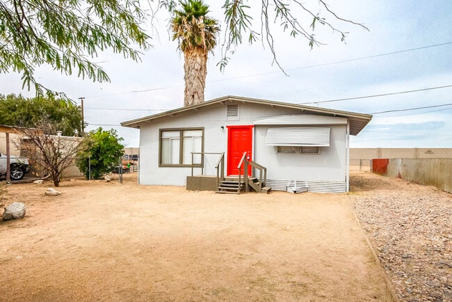 2Bed/1Bath Home at 135th Ave/Glendale! JOI... - 2Bed/1Bath Home at 135th Ave/Glendale! JOI...
