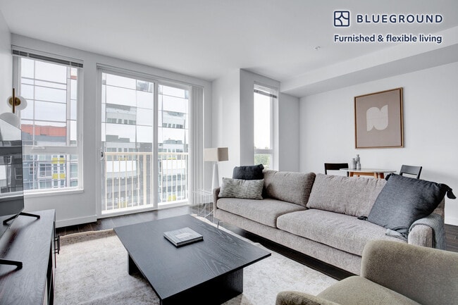 Building Photo - 12288 NE 12th Ln