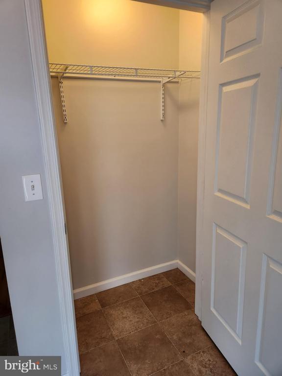 Foto del edificio - 28 Holler Rd