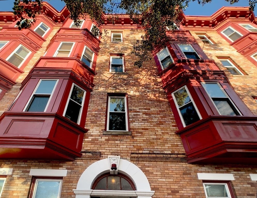 Foto principal - 148 Berkshire St