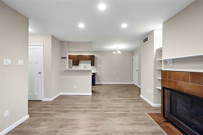 Foto del edificio - 2750 Holly Hall St