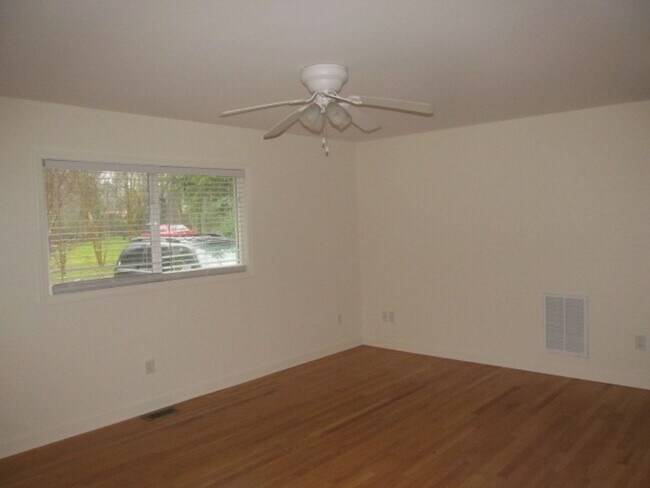Foto del edificio - Chapel Hill / W Stinson Duplex