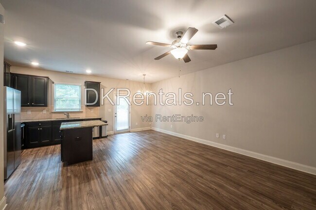 Building Photo - 6220 Trickle Bnd