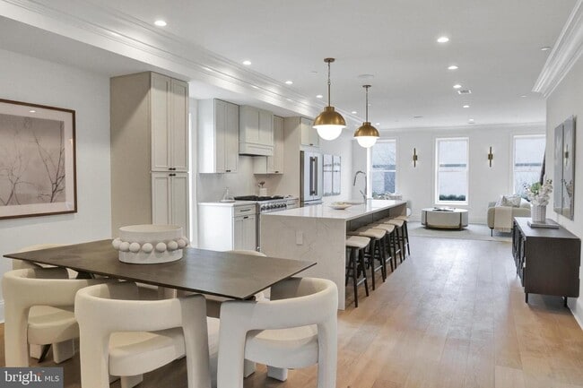 Building Photo - 1335 11th St NW