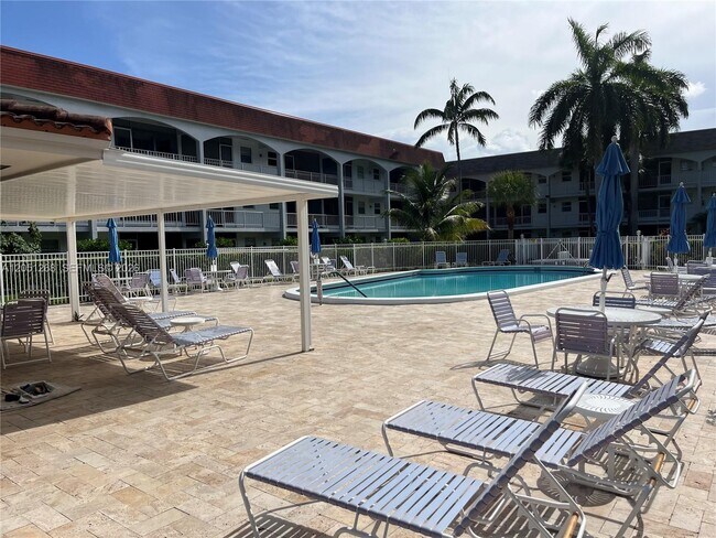 Foto del edificio - 501 Blue Heron Dr