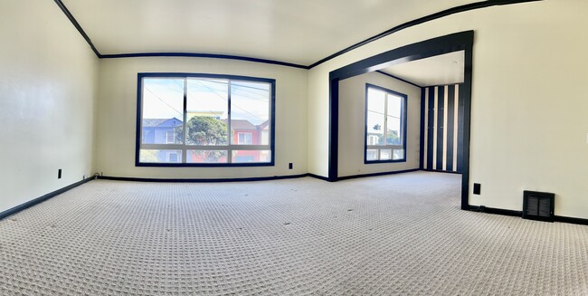 Building Photo - 2049 48th Ave