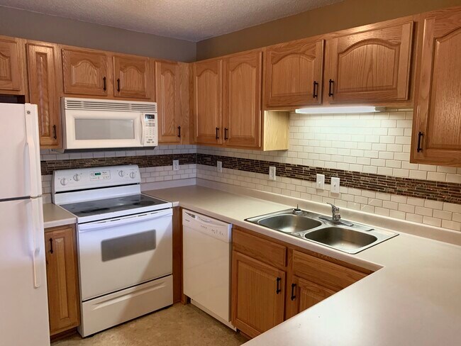 Building Photo - 16510 Tranquility Ct SE