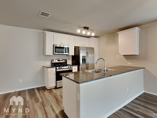 Building Photo - 31575 Bard Ln
