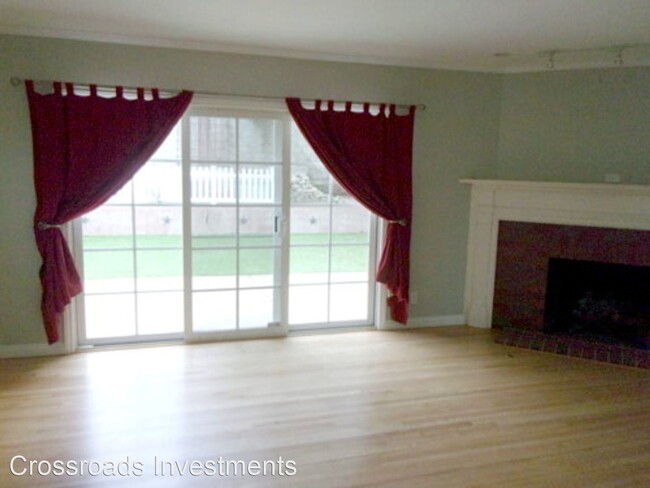 Building Photo - 3 br, 2 bath House - 6901 Crowley Avenue