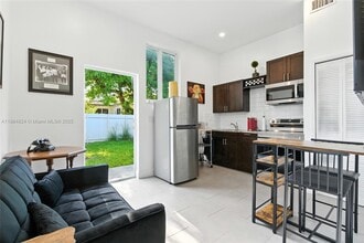 Building Photo - 2301 SW 82nd Pl