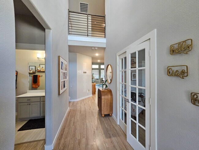 Building Photo - 198 Western Way