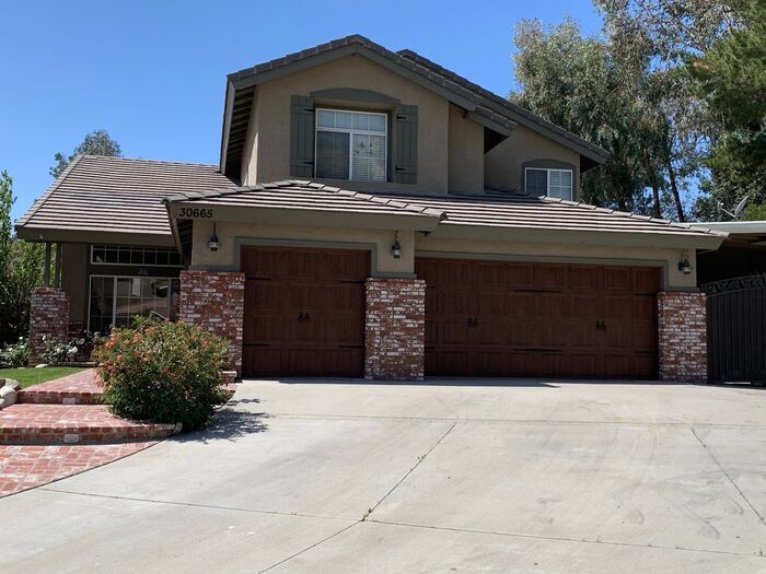 Primary Photo - 30665 Yosemite Dr