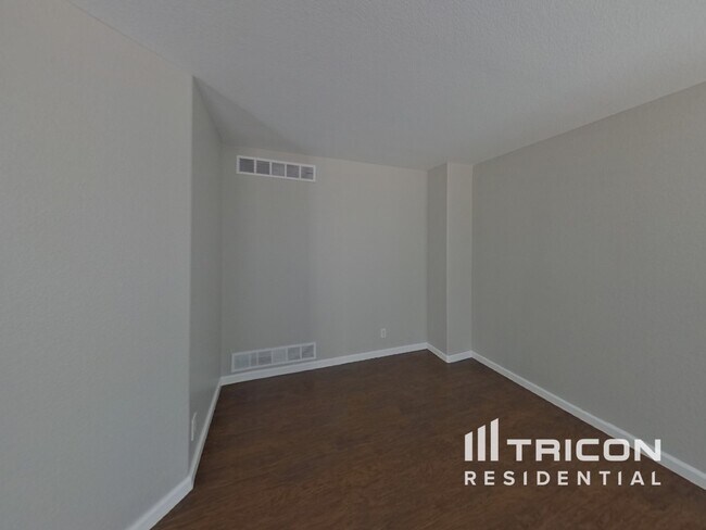 Building Photo - 11155 Detroit Way