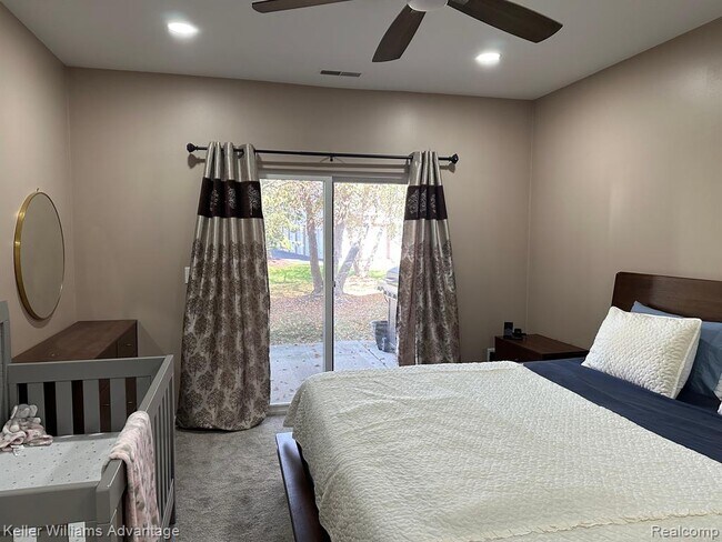 Foto del edificio - 16748 Dover Dr