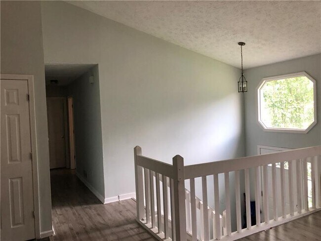 Foto del edificio - 2385 Waterford Park Dr