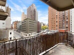 Building Photo - 127 4th Ave